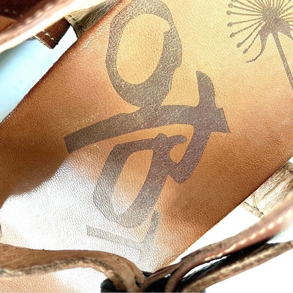 OTBT Brown Leather Thong T-strap Sandal Stud Ankle Strap St. Croix Shoe 9.5 - Picture 6 of 11